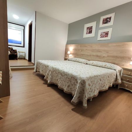 Hostal-Restaurante Paris Форкарей Экстерьер фото