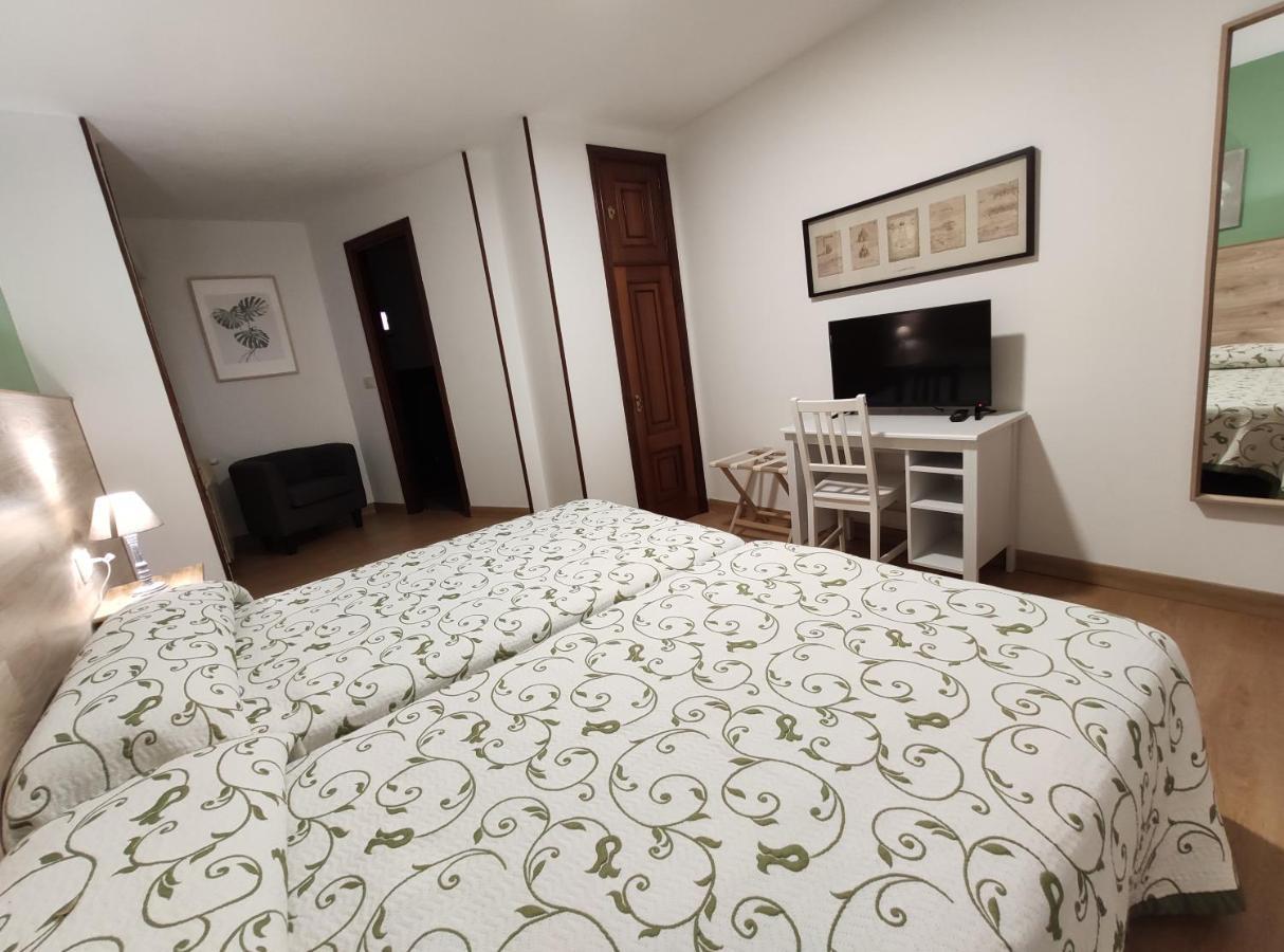 Hostal-Restaurante Paris Форкарей Экстерьер фото